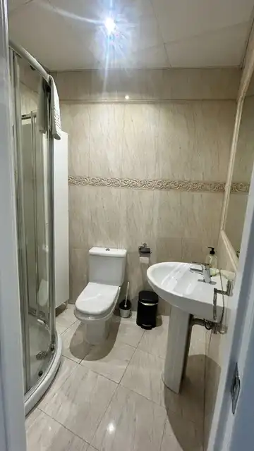Baño de Piso de alquiler en Córdoba con Aire acondicionado, Calefacción y Amueblado