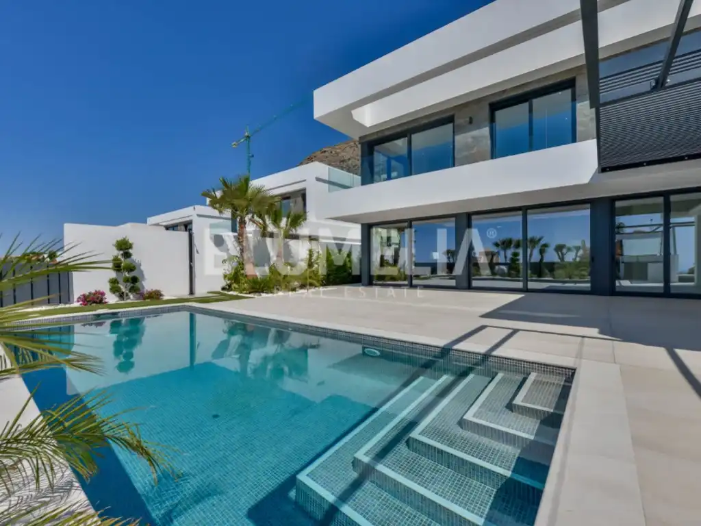 Casa amb terrassa en venda a Golf Bahía, imagen 51