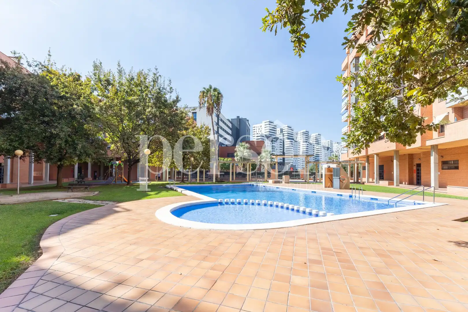 Piscina de Piso de alquiler en Valencia con Calefacción, Terraza y Amueblado