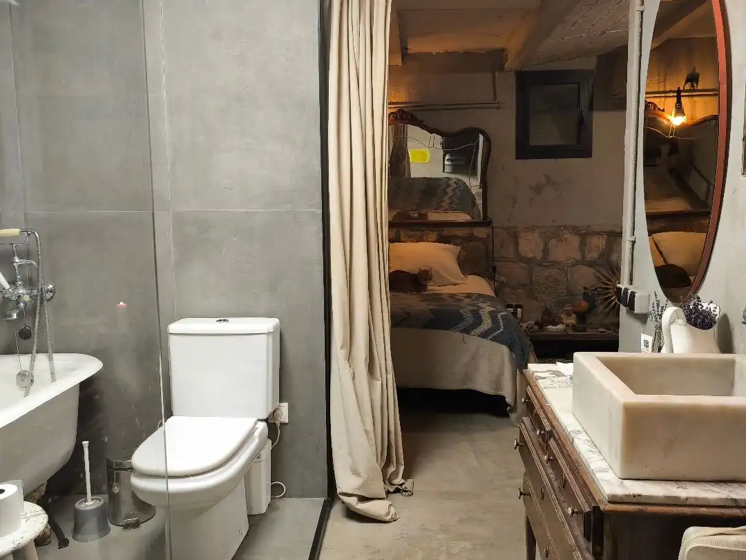 Baño de Local en venta en Barcelona con Calefacción