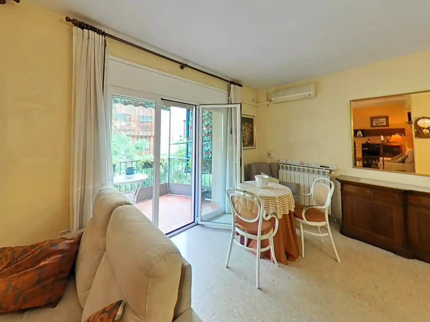 Bedroom of Flat for sale in Sabadell  with Air Conditioner, Heating and Storage room