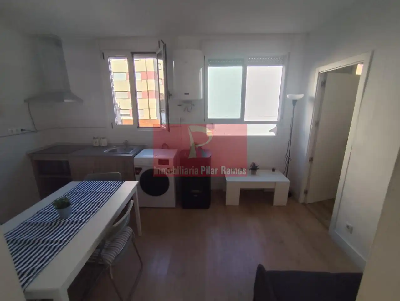 Vista exterior de Piso de alquiler en León Capital  con Calefacción, Parquet y Trastero
