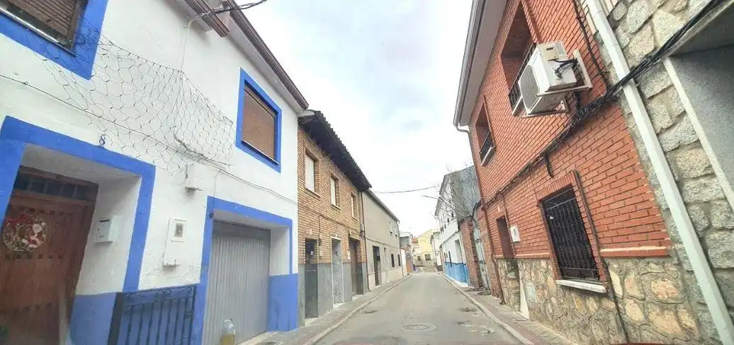 Adossat en venda a Calle Sevilla 8