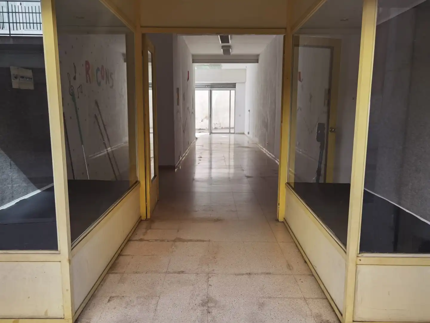 Commercial properties for rent in Centre