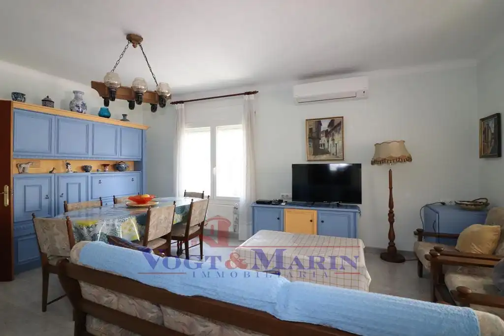 Casa con terraza en venta en Carrer Montgrí, imagen 4