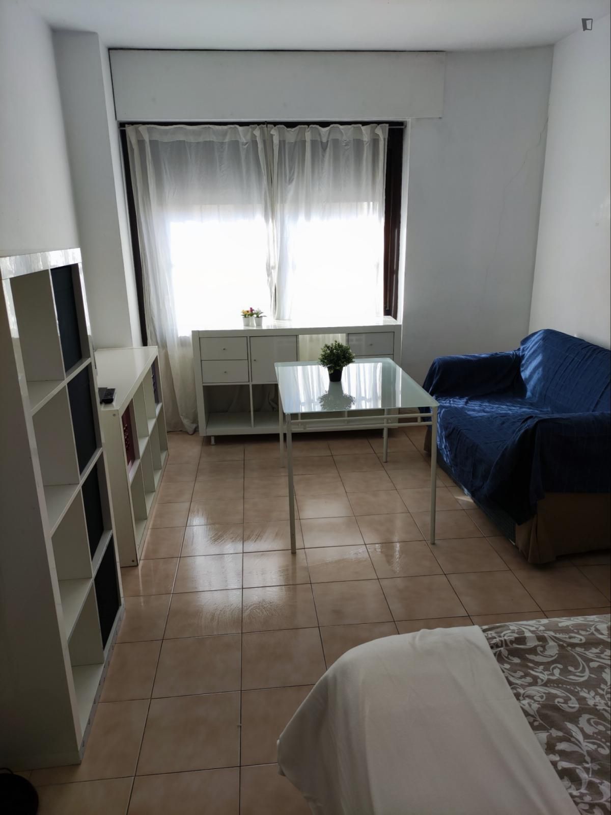 Estudi de lloguer a Triana Este