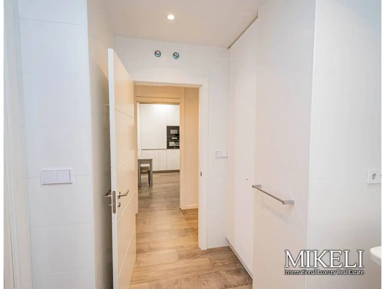 Flat with terrace to rent in Calle Hernán Cortés, imagen 5