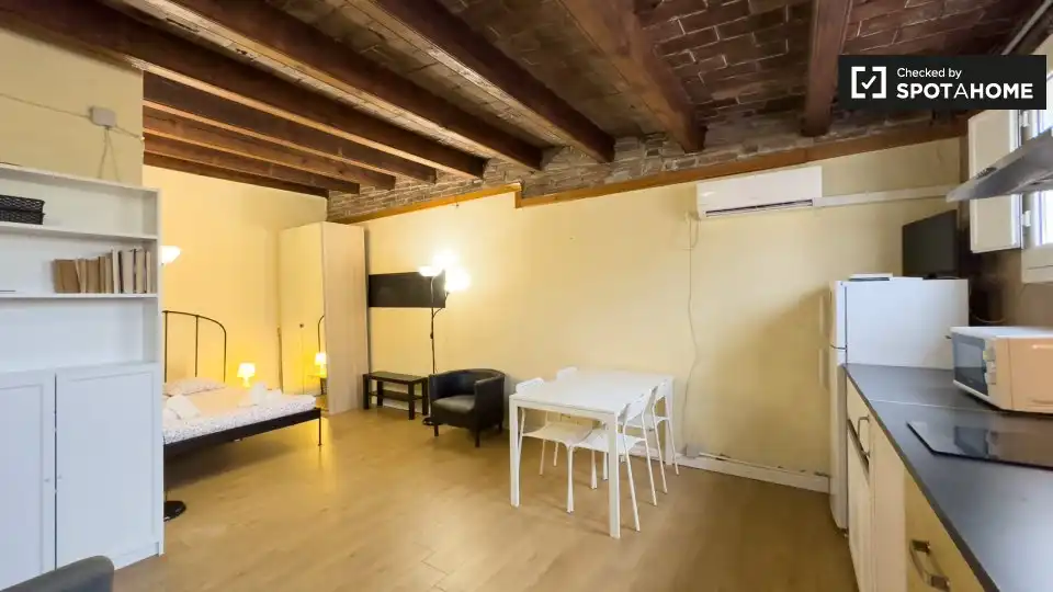 Piso con terraza en alquiler en Eixample, imagen 3