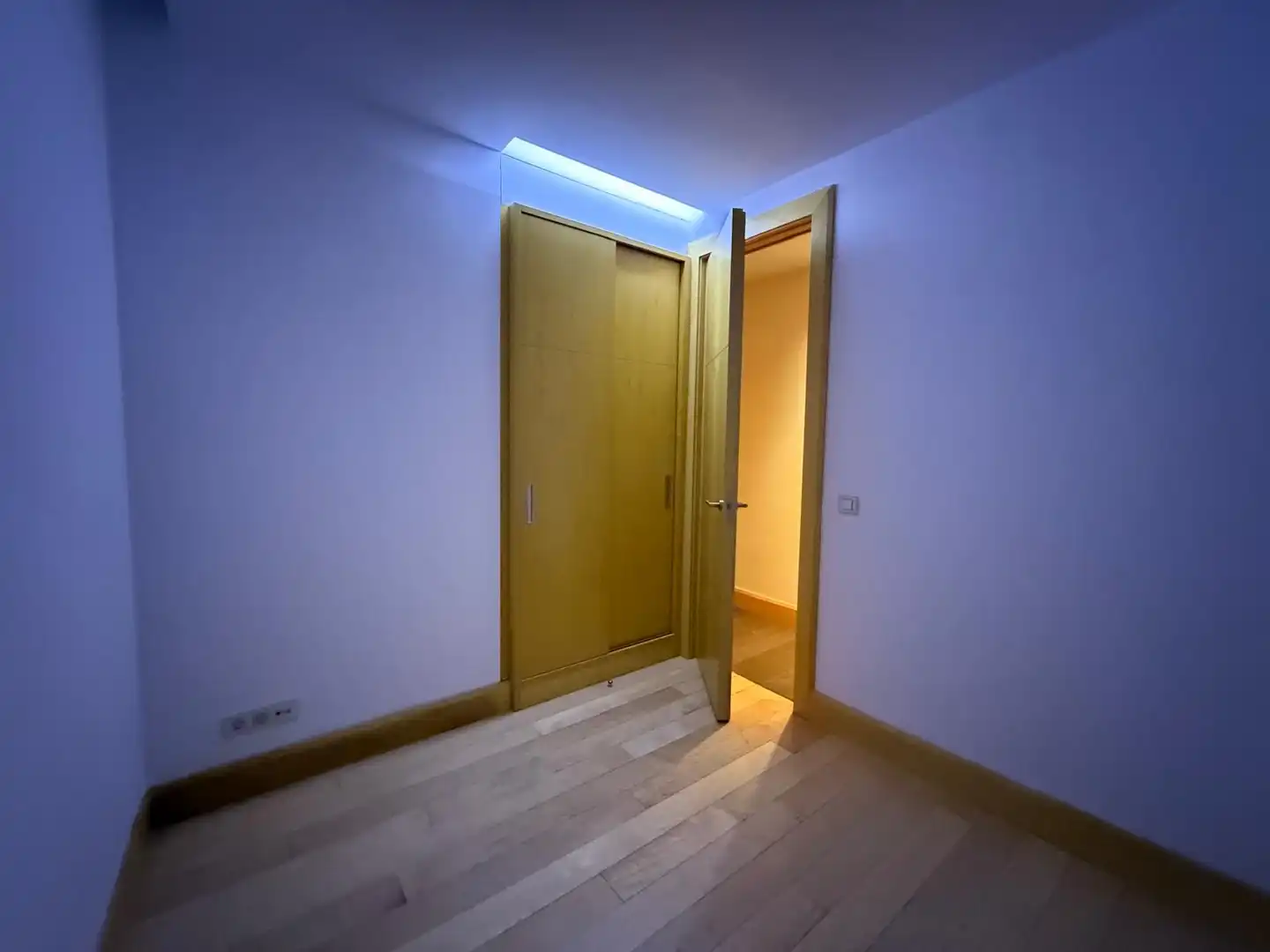 Appartamento con terrazza in affitto a Calle de Zurbano, imagen 17