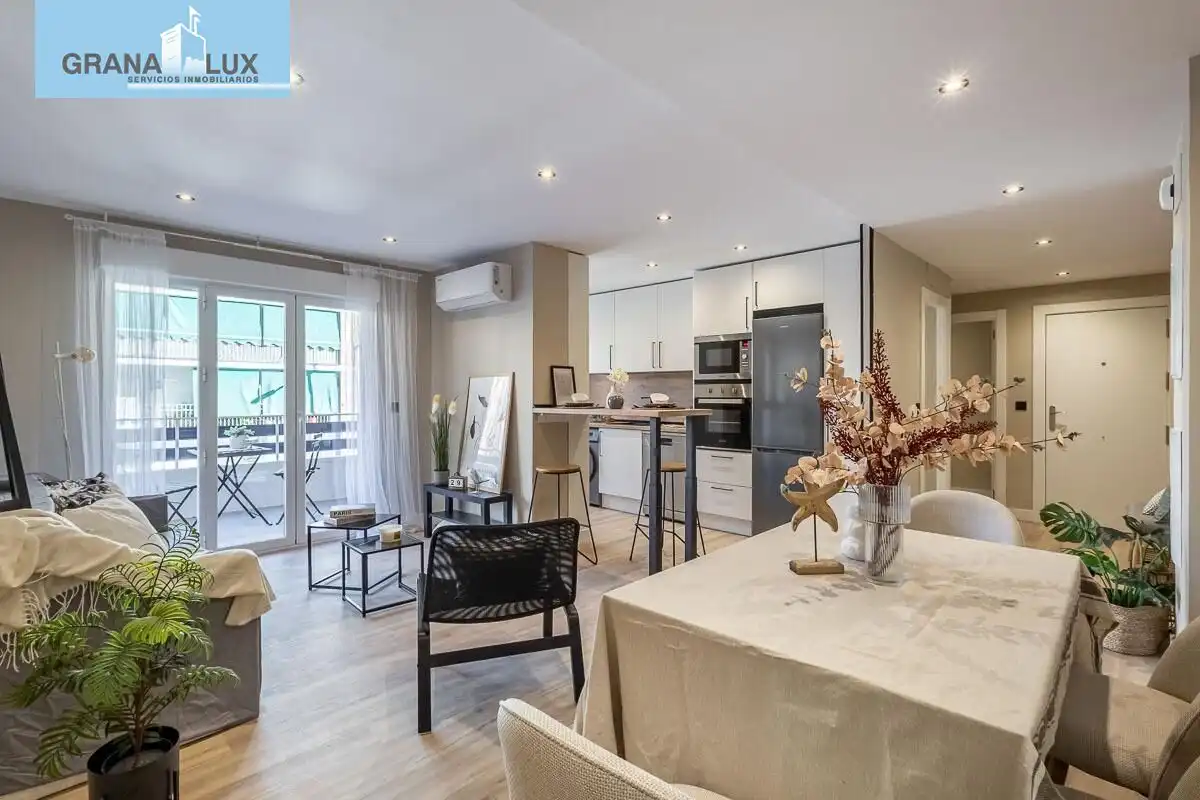 Appartamento con terrazza in vendita a Calle ALMUÑECAR