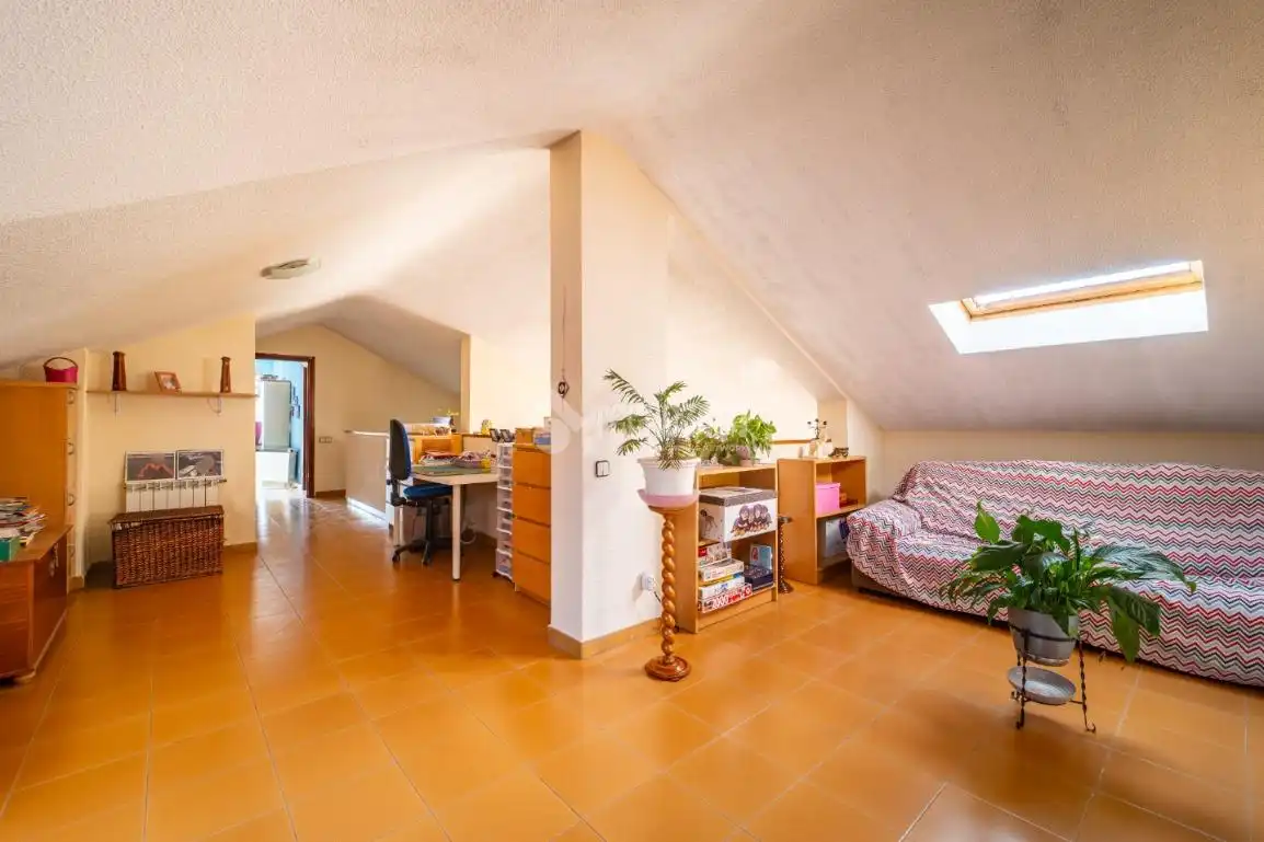 Casa bifamiliare con giardino in vendita a  Urbanizaciones, imagen 37