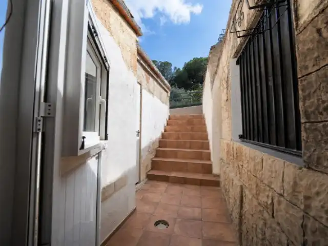 Vista exterior de Casa o xalet en venda en Paterna amb Jardí privat i Terrassa