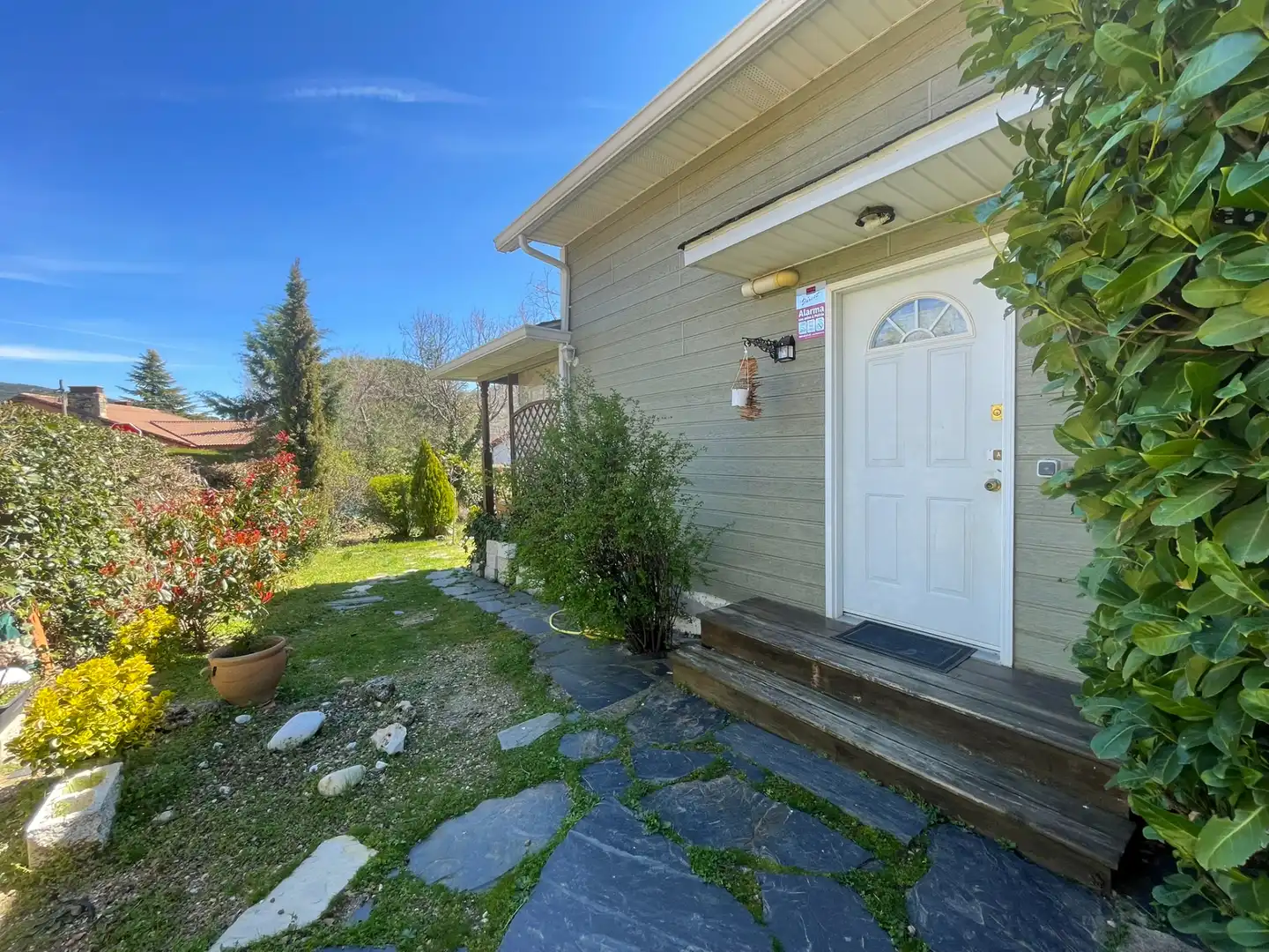 Vista exterior de Casa o chalet en venta en Cercedilla con Jardín privado y Piscina comunitaria