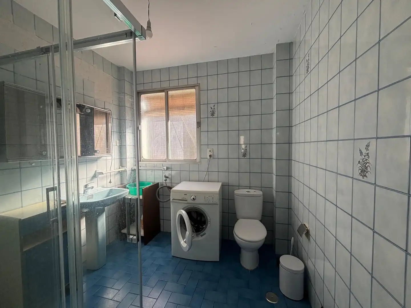 Badezimmer von Wohnung zur Miete in Granada mit Möbliert