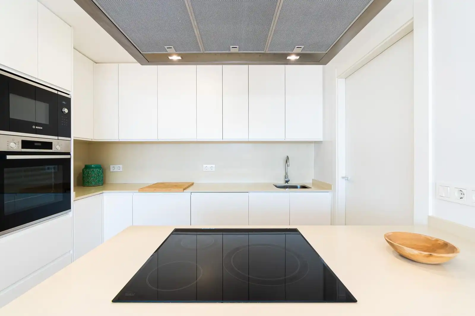 Cocina de Apartamento de alquiler en Torrevieja con Aire acondicionado, Calefacción y Terraza