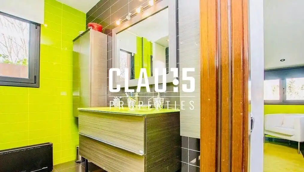 House with terrace for sale in Nucli Urbà, imagen 19