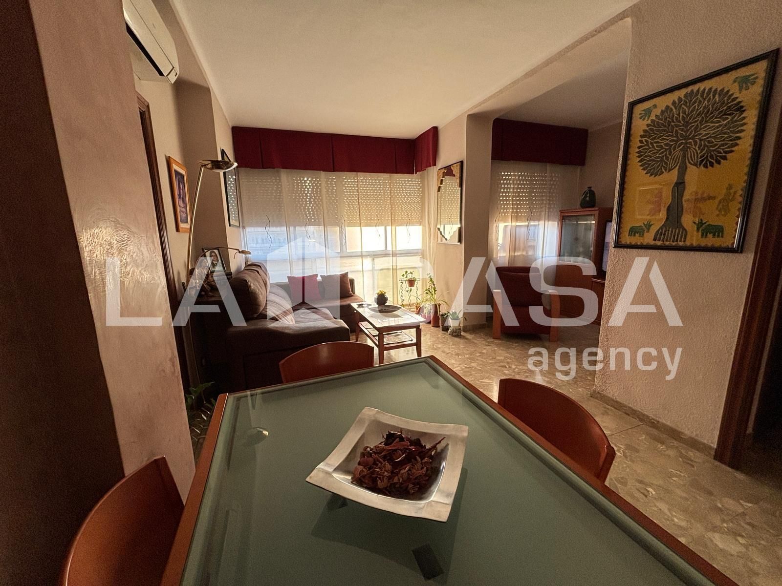 Living room of Flat for sale in  Barcelona Capital  with Balcony