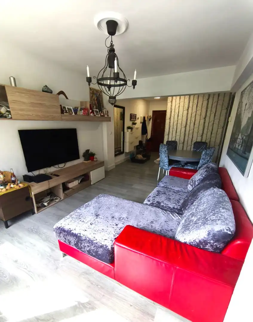 Sala de estar de Piso en venta en Valle de Trápaga-Trapagaran con Calefacción, Amueblado y Balcón
