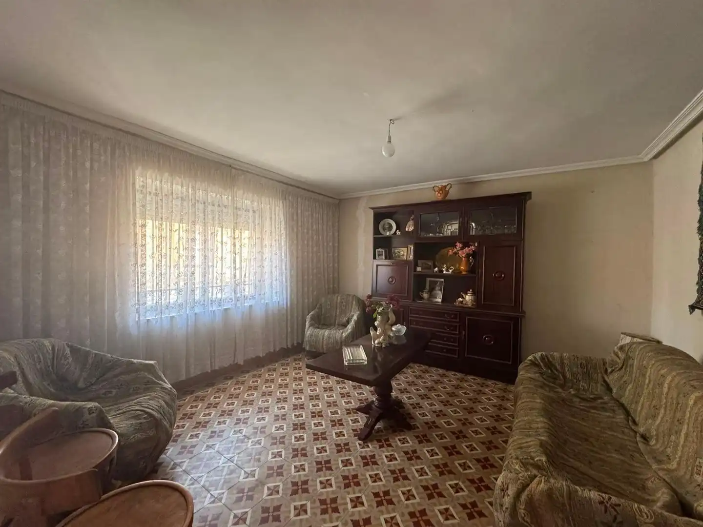 Sala de estar de Casa o chalet en venta en Mansilla de las Mulas con Calefacción, Jardín privado y Amueblado