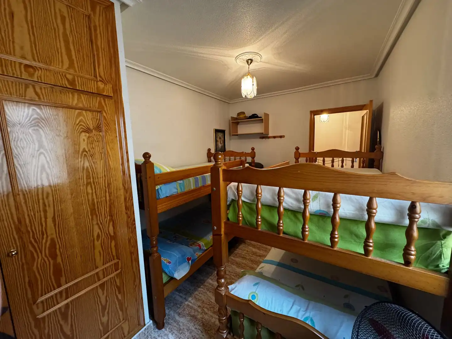 Schlafzimmer von Dachboden zum Verkauf in Torrevieja mit Klimaanlage, Terrasse und Möbliert