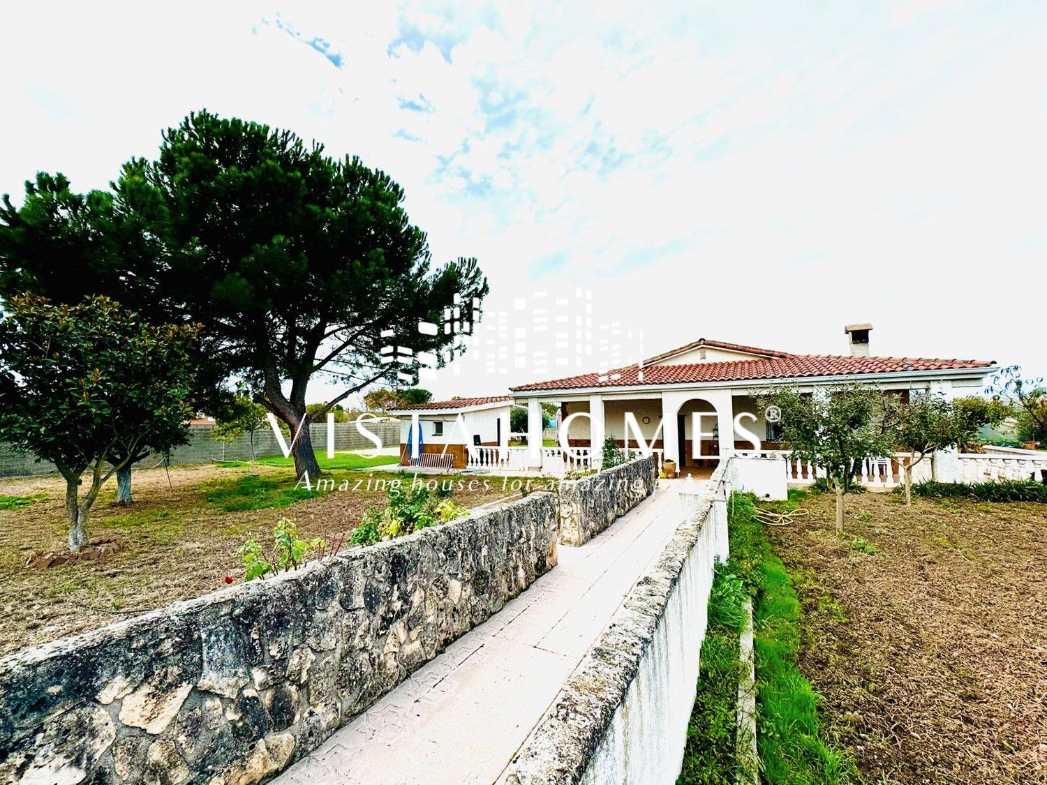 Vista exterior de Casa o xalet en venda en Valdetorres de Jarama amb Calefacció, Jardí privat i Traster