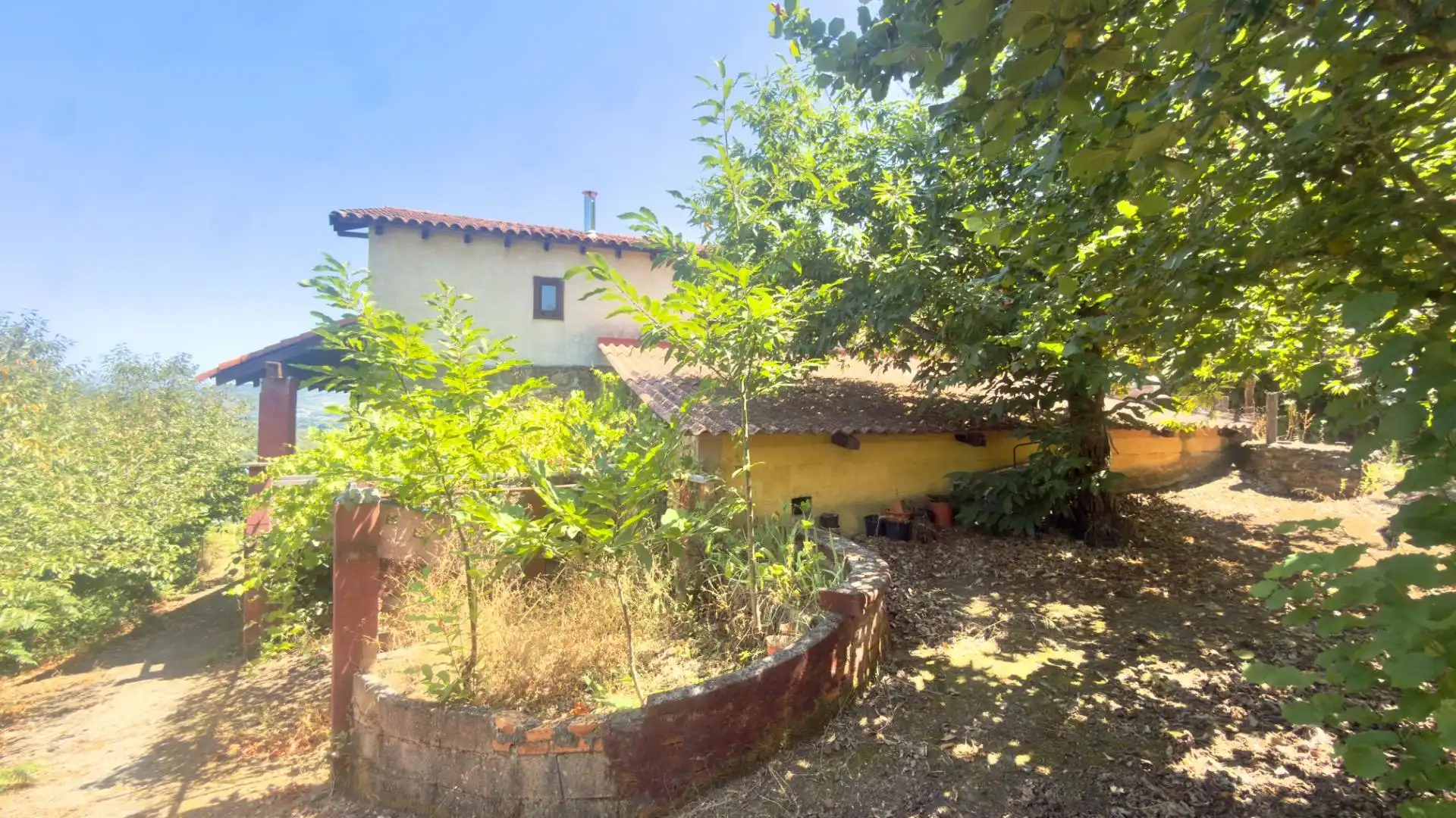 Jardí de Finca rústica en venda en Castrelo de Miño amb Jardí privat, Terrassa i Moblat