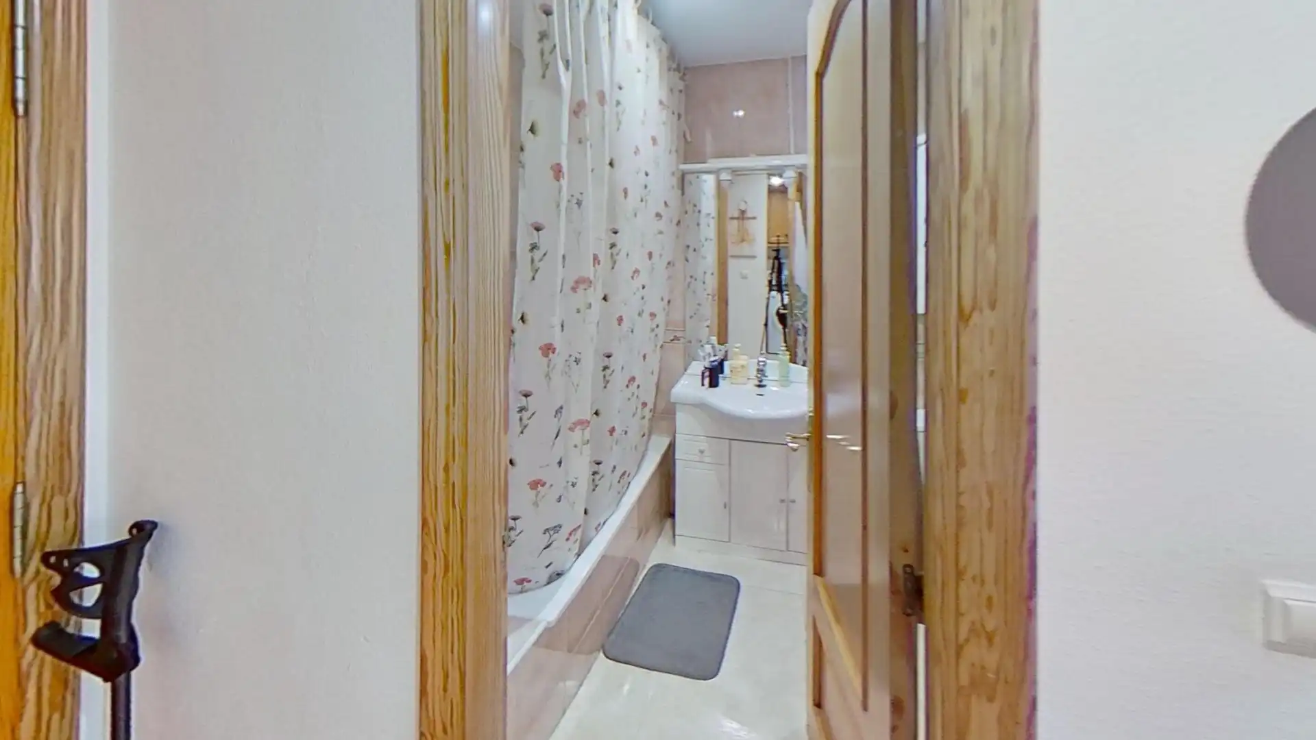 Bathroom of Flat for sale in Alicante / Alacant  with Air Conditioner, Furnished and Balcony