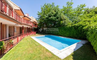 Piscina de Pis en venda en Torrelodones amb Calefacció