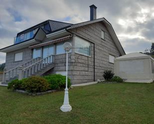 Vista exterior de Casa o xalet en venda en Valdoviño amb Terrassa, Piscina i Balcó