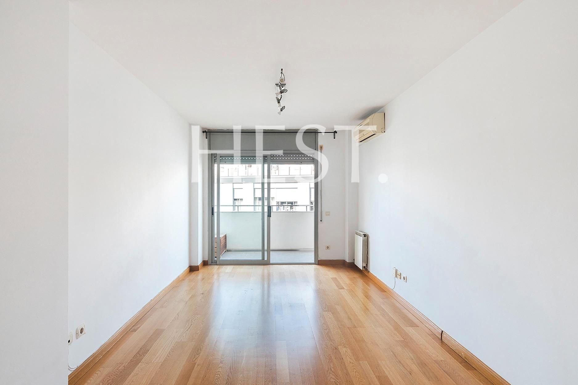Sala d'estar de Pis en venda en  Barcelona Capital amb Aire condicionat, Calefacció i Parquet