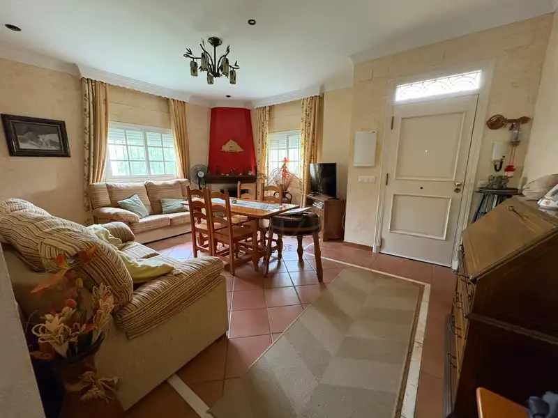 Living room of Houses for rent in El Puerto de Santa María  with Air Conditioner, Private garden and Storage room