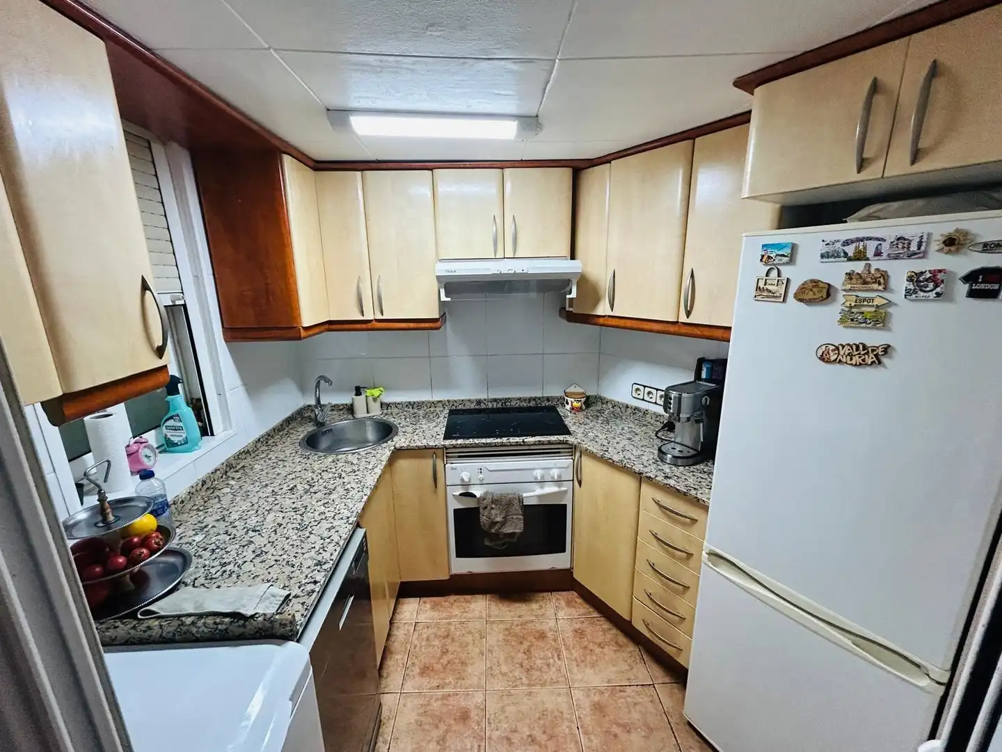 Cocina de Planta baja en venta en L'Hospitalet de Llobregat con Aire acondicionado