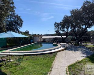 Swimming pool of Residential for sale in Castilblanco de los Arroyos