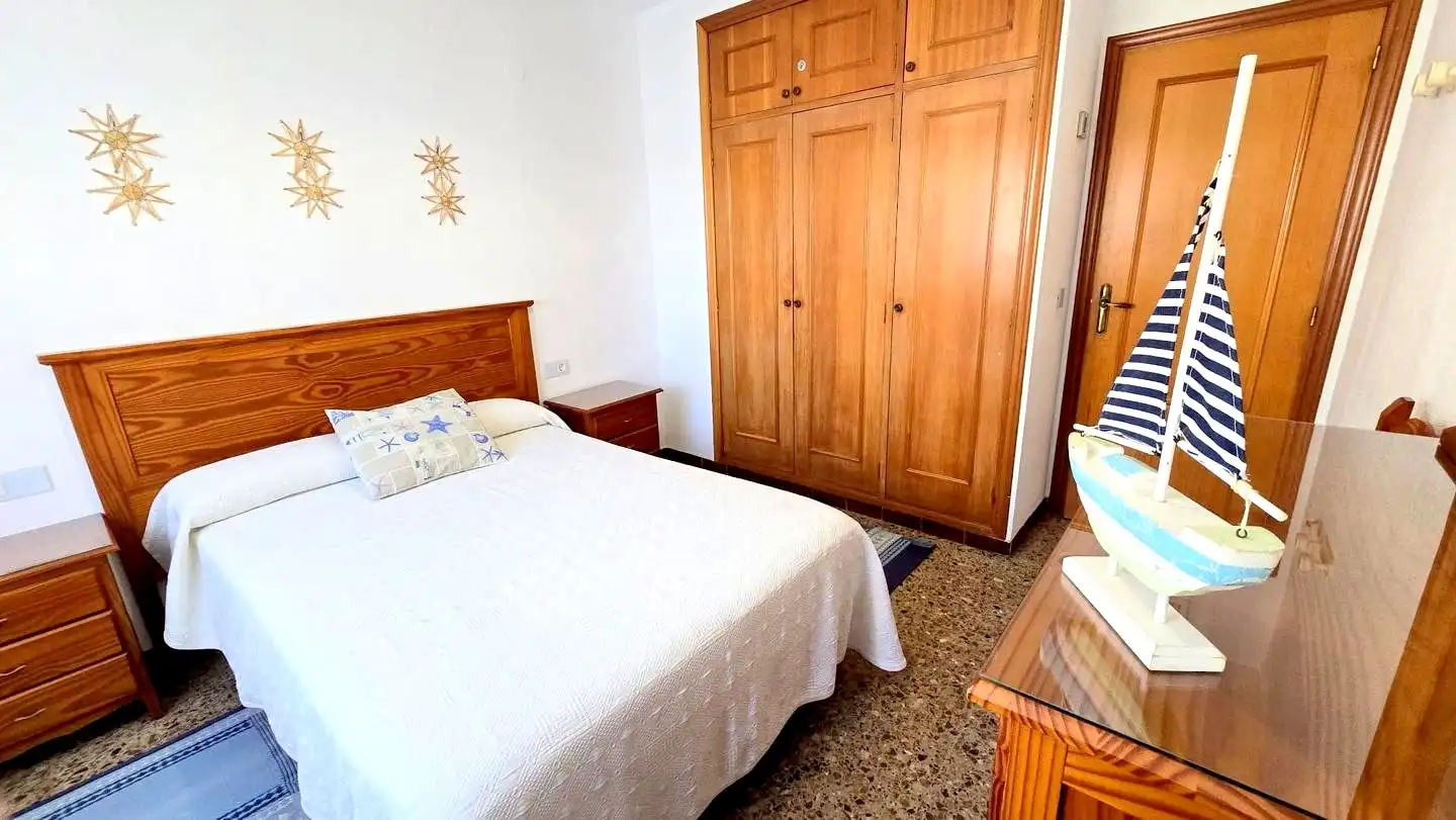 Bedroom of Flat for rent in Gandia