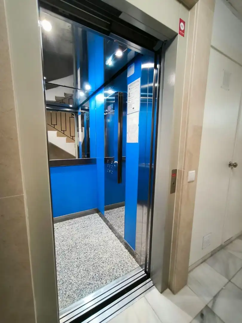 Flat for sale in Marbella  with Air Conditioner, Terrace and Furnished