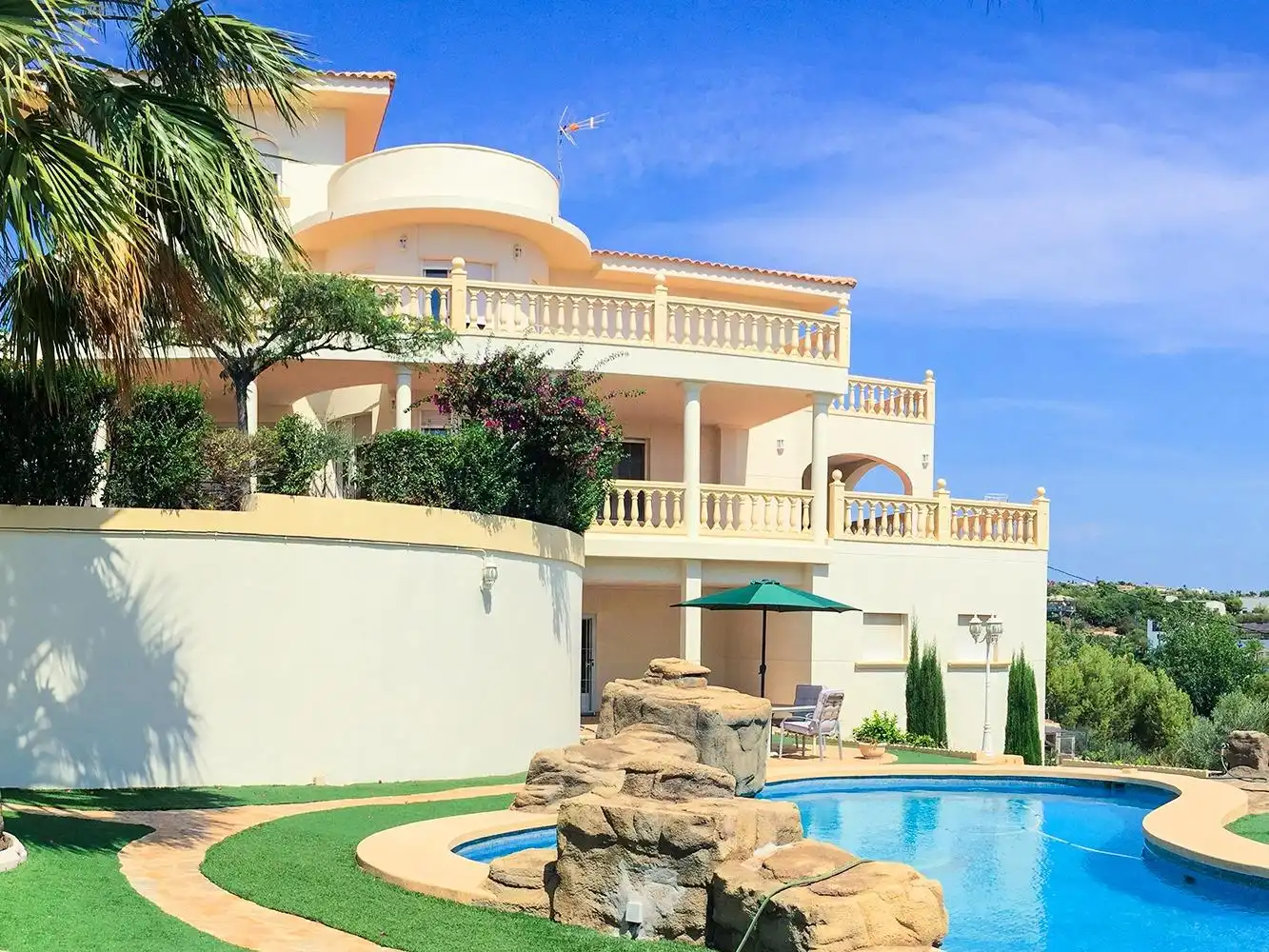 Houses for sale in Planet El, Urbanizaciones