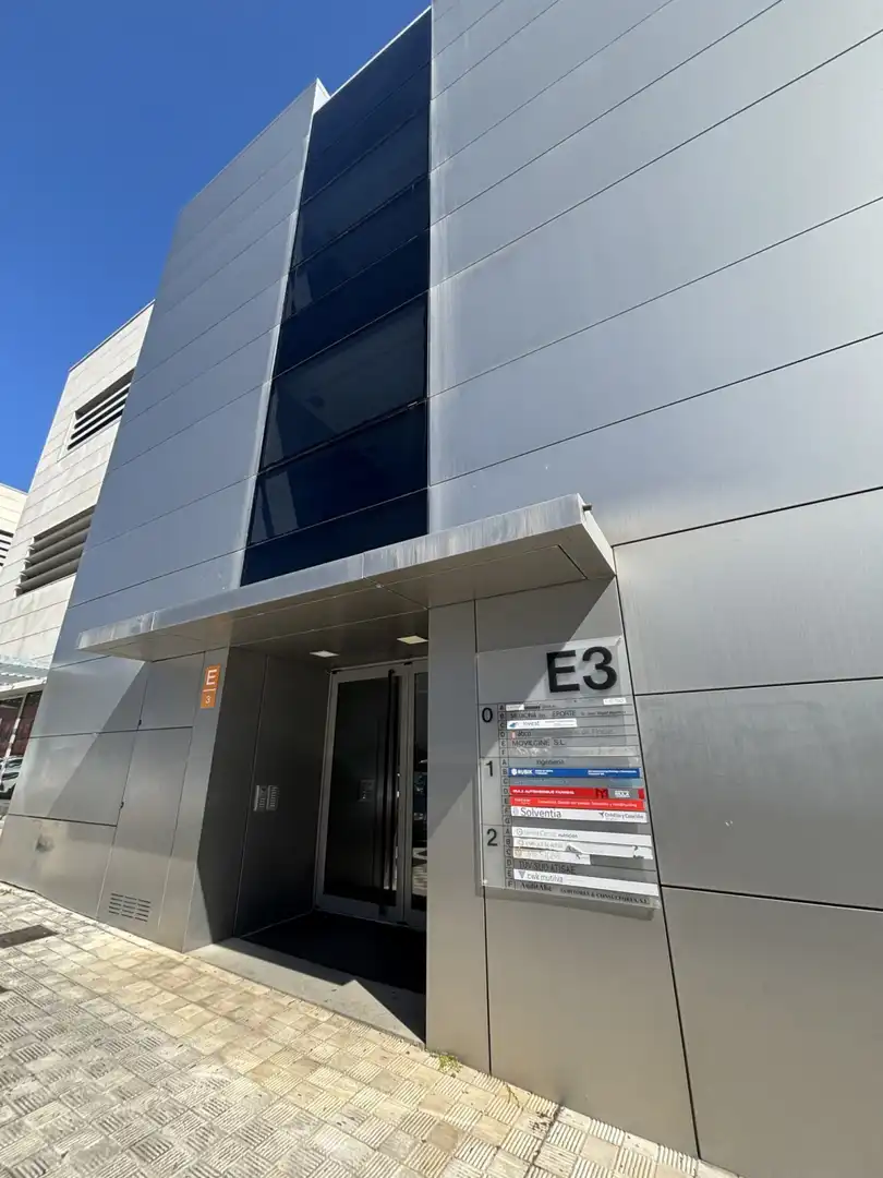 Vista exterior de Oficina en venta en Aranguren