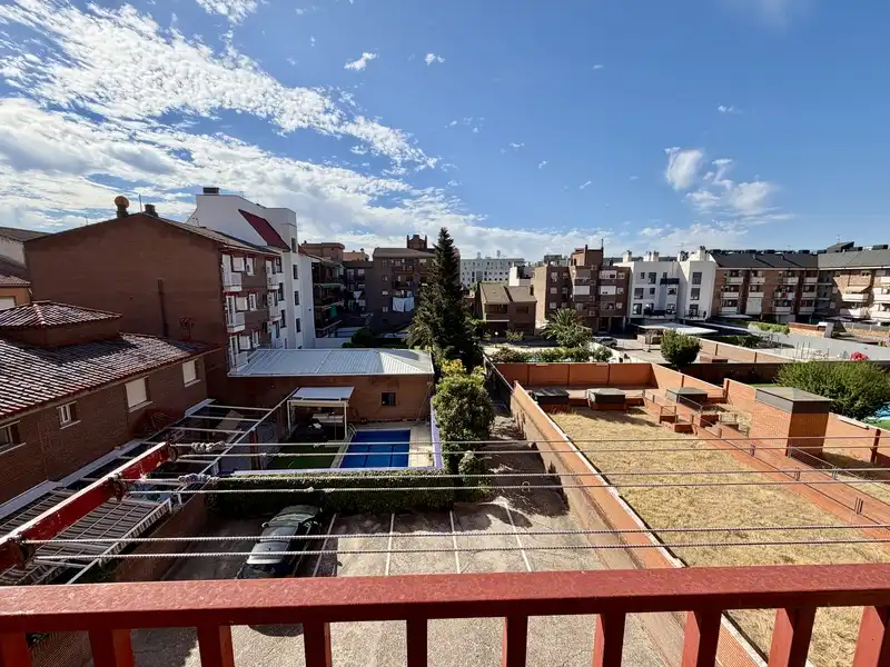 Terrassa de Pis en venda en Madrid amb Aire condicionat, Calefacció i Jardí privat