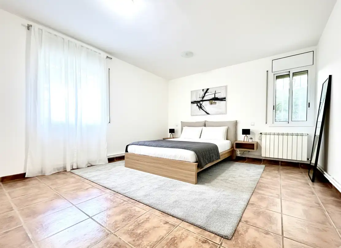 Bajo con jardín en venta en Via Augusta 18a, imagen 2
