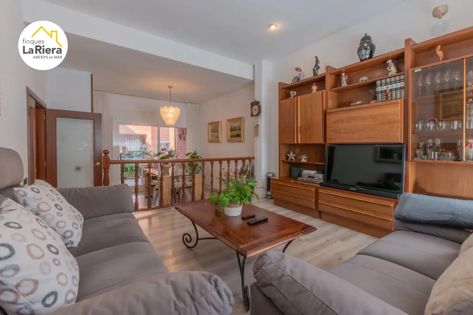 Sala d'estar de Casa o xalet en venda en Arenys de Mar amb Calefacció, Parquet i Balcó