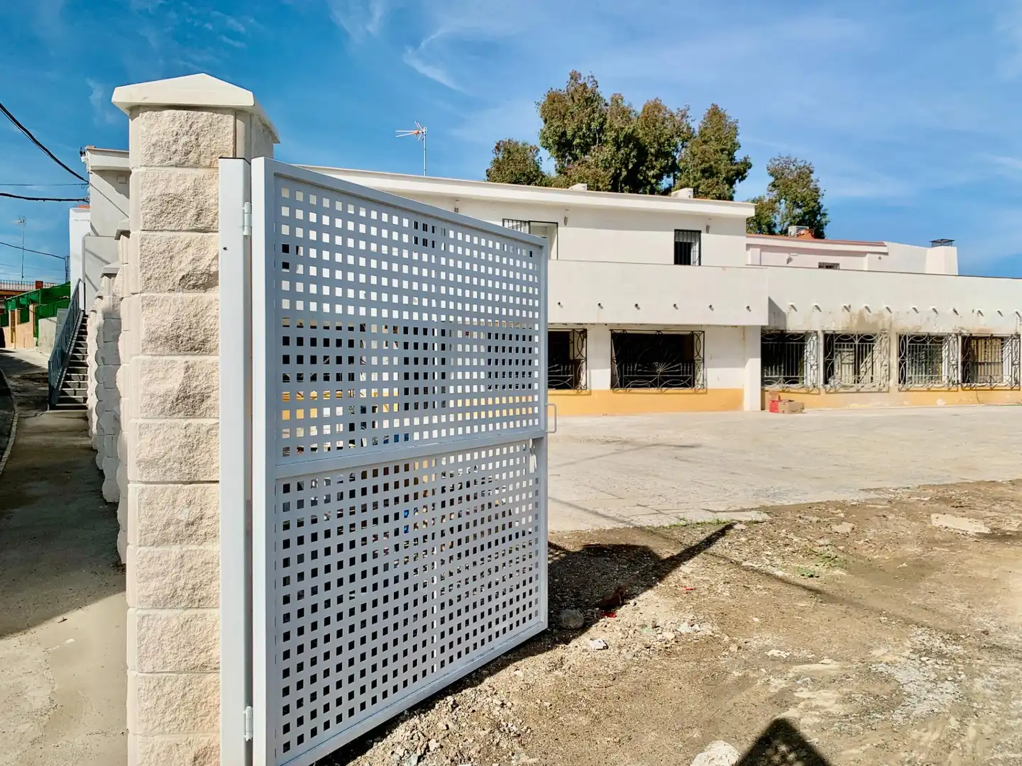 Vista exterior de Edificio en venta en Villanueva del Río y Minas