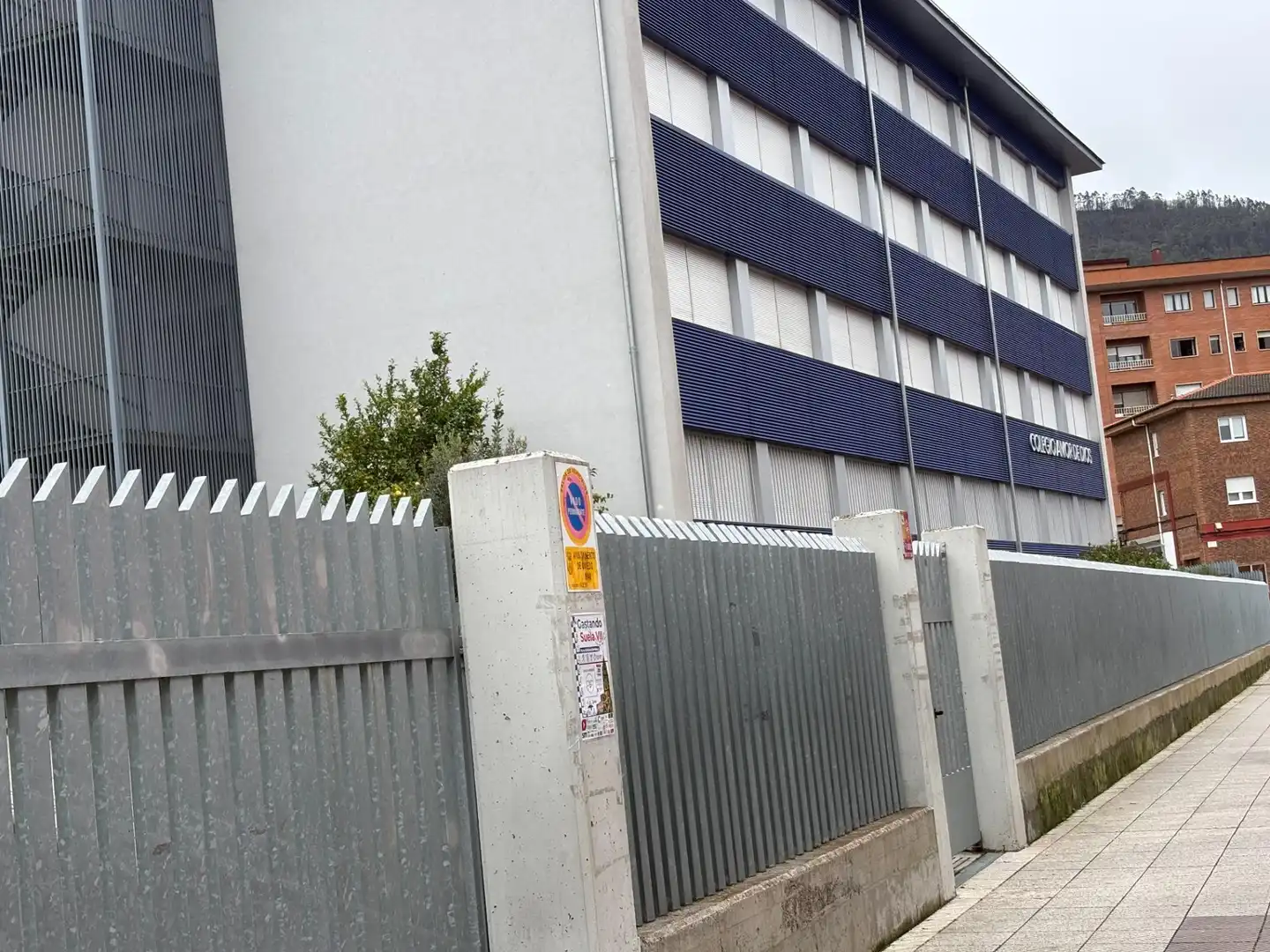 Parkplatz von Geschaftsraum zur Miete in Oviedo  mit Möbliert