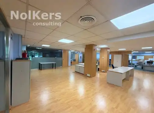 Oficina en venta en Barcelona con Aire acondicionado, Calefacción y Amueblado