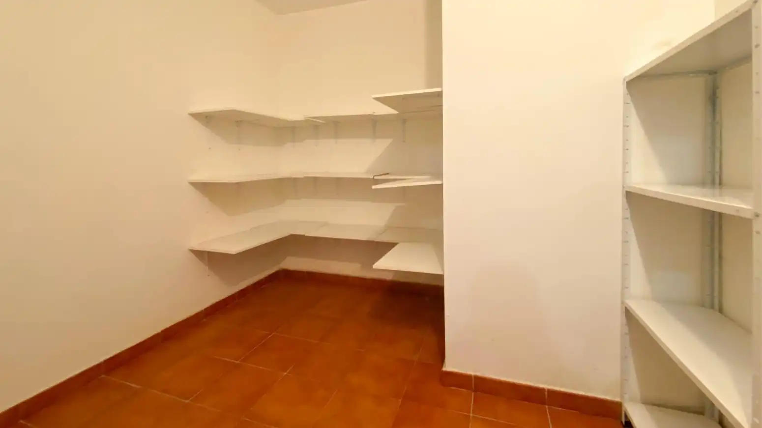 Cocina de Piso en venta en Santa Cruz de Bezana con Calefacción, Parquet y Terraza