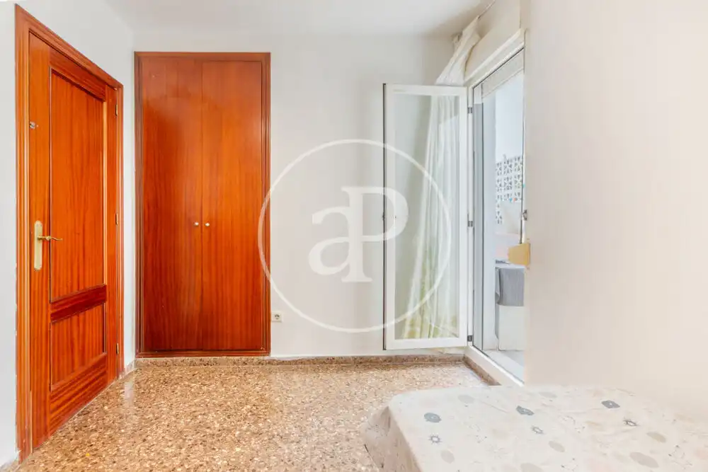 Bedroom of Flat for rent in Valencia  with Heating, Terrace and Furnished