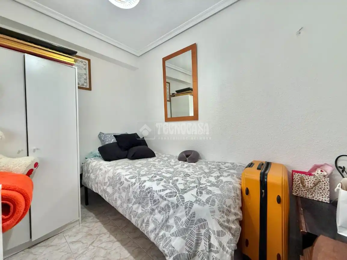 Habitación de Piso en venta en Alcalá de Henares con Calefacción y Terraza