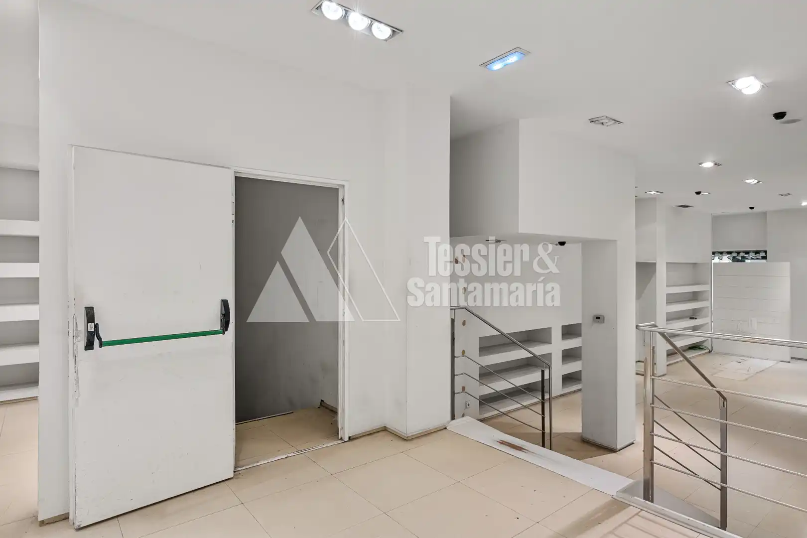 Commercial properties for rent in Calle Cabrales, Barrio del Centro