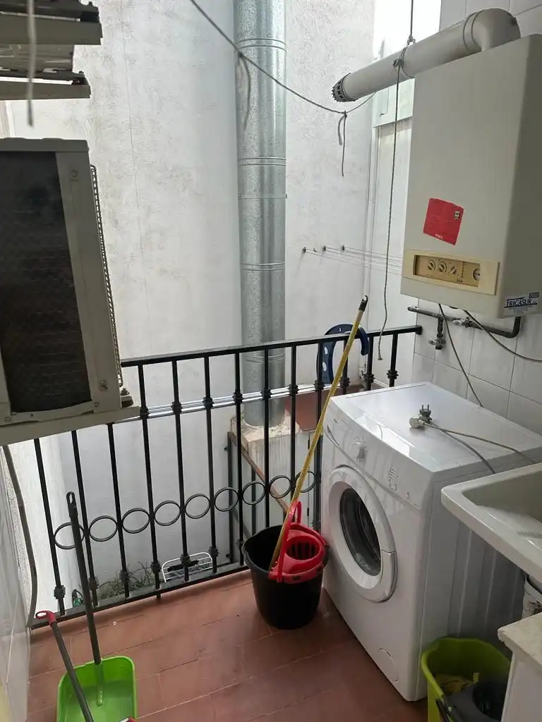 Terrassa de Pis de lloguer en Linares amb Aire condicionat, Calefacció i Moblat