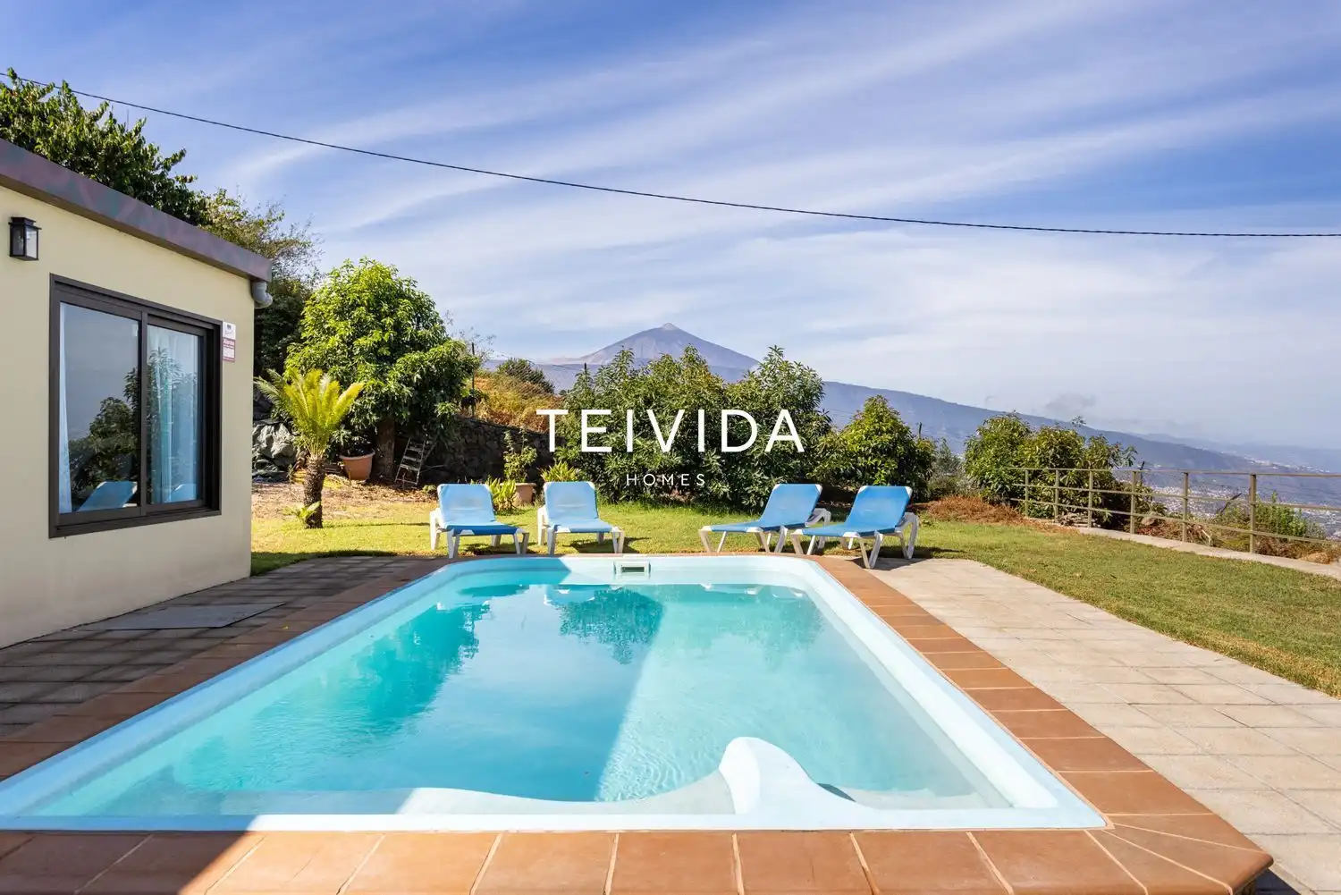Vista exterior de Casa o chalet en venta en Santa Úrsula con Jardín privado y Piscina