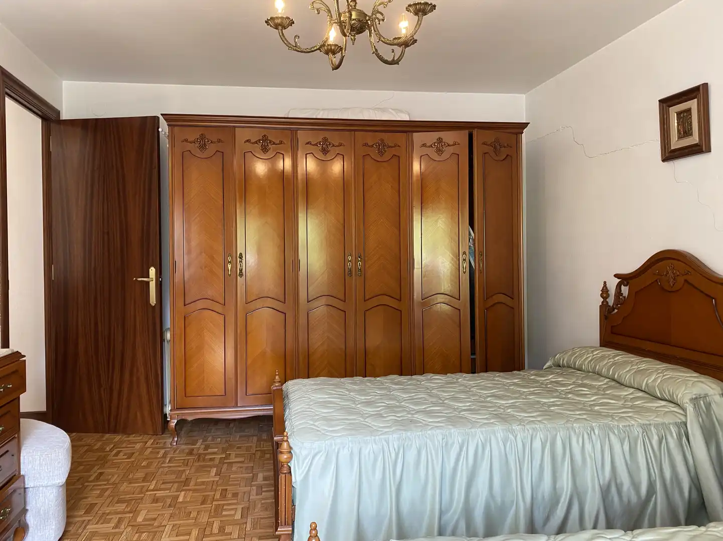 Habitación de Casa adosada en venta en Torrelavega  con Jardín privado